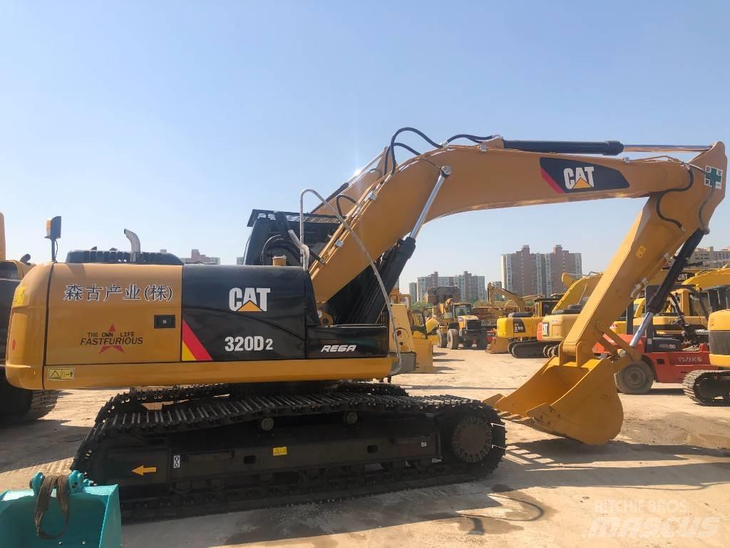 CAT 320 D 2 Vidēja lieluma ekskavatori 7 t - 12 t