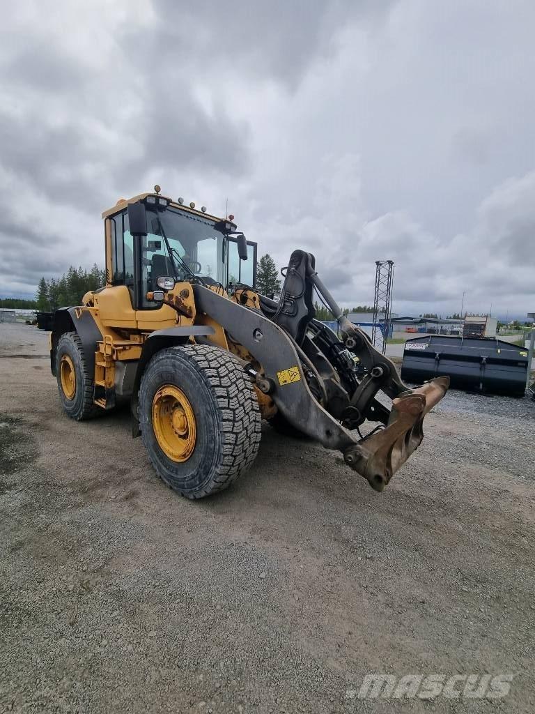 Volvo L 90 F Iekrāvēji uz riteņiem