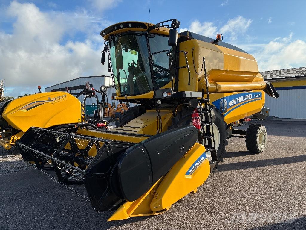 New Holland Tc 4.90 Ražas novākšanas kombaini