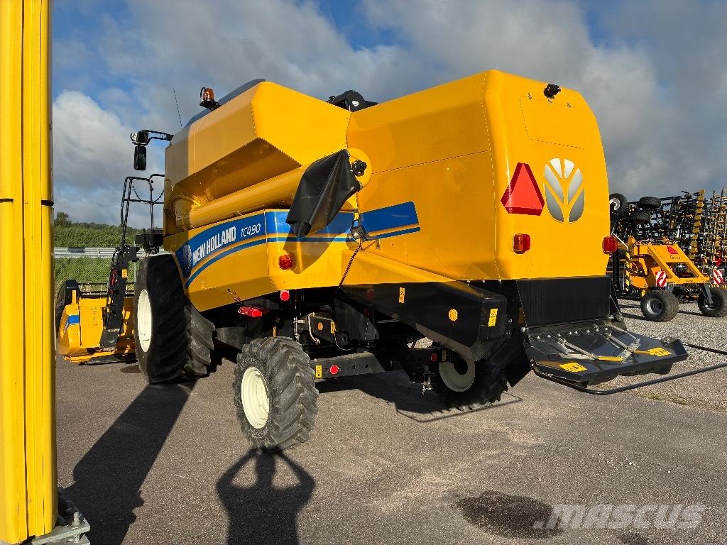 New Holland Tc 4.90 Ražas novākšanas kombaini