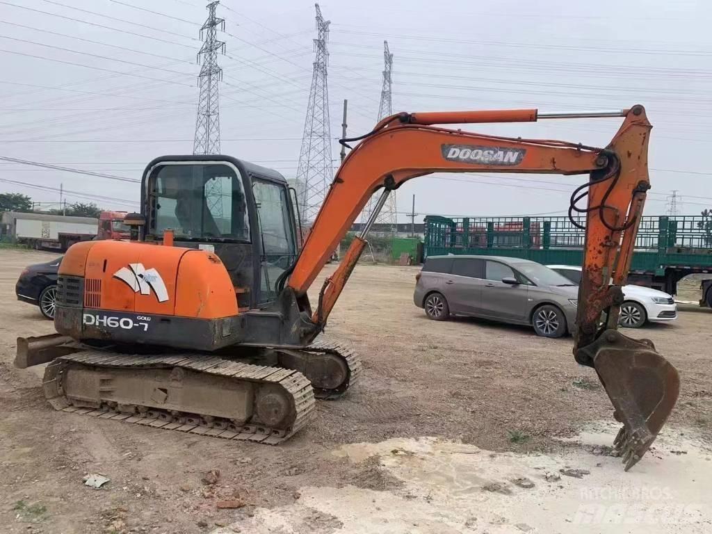 Doosan DH 60 Mini ekskavatori < 7 t
