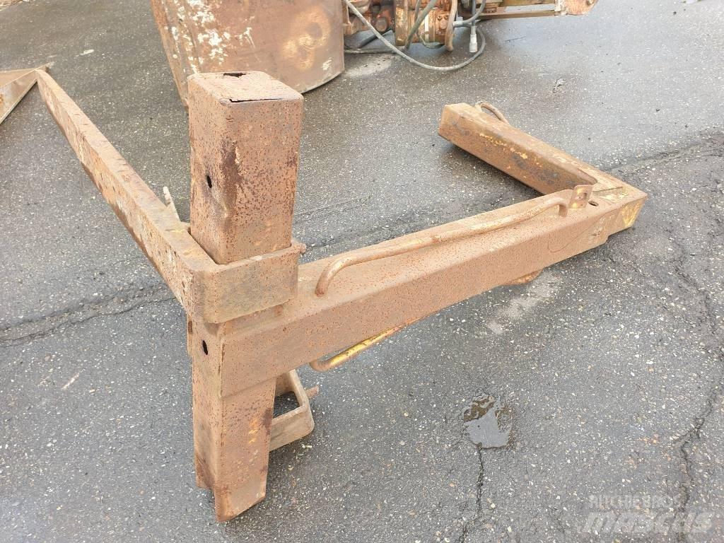  Frame with forks Dakšas