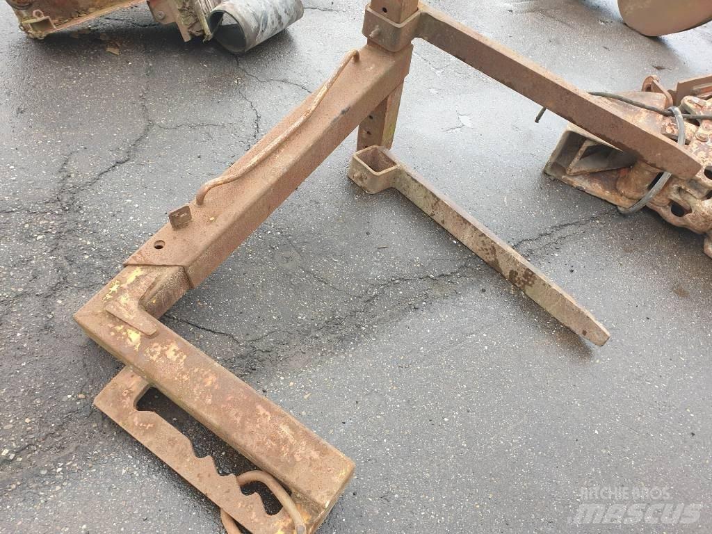  Frame with forks Dakšas