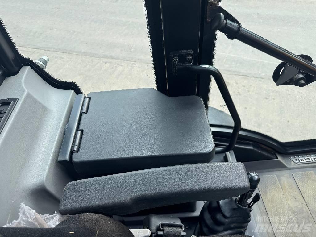 JCB TM 320 S Lauksaimniecības pacēlāji
