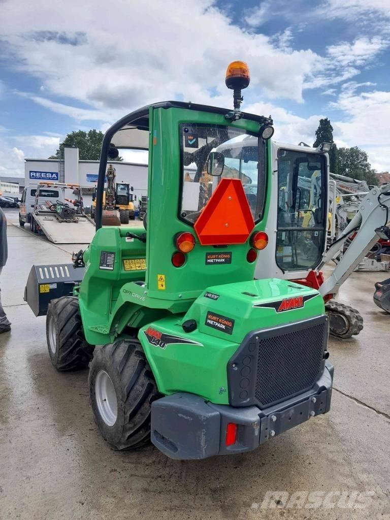 Avant 640i Lietoti riteņu kompaktiekrāvēji