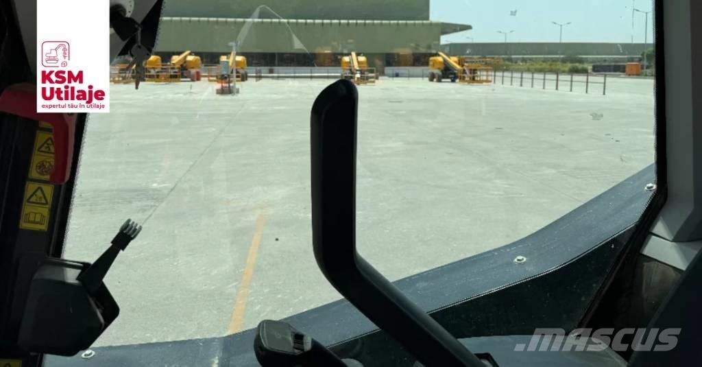 JCB 205 Lietoti riteņu kompaktiekrāvēji