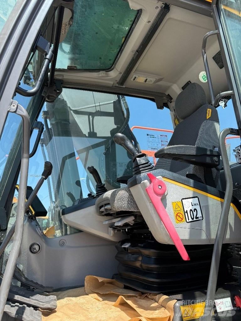 Volvo EC 220 E Kāpurķēžu ekskavatori