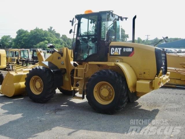 CAT 910 M Iekrāvēji uz riteņiem