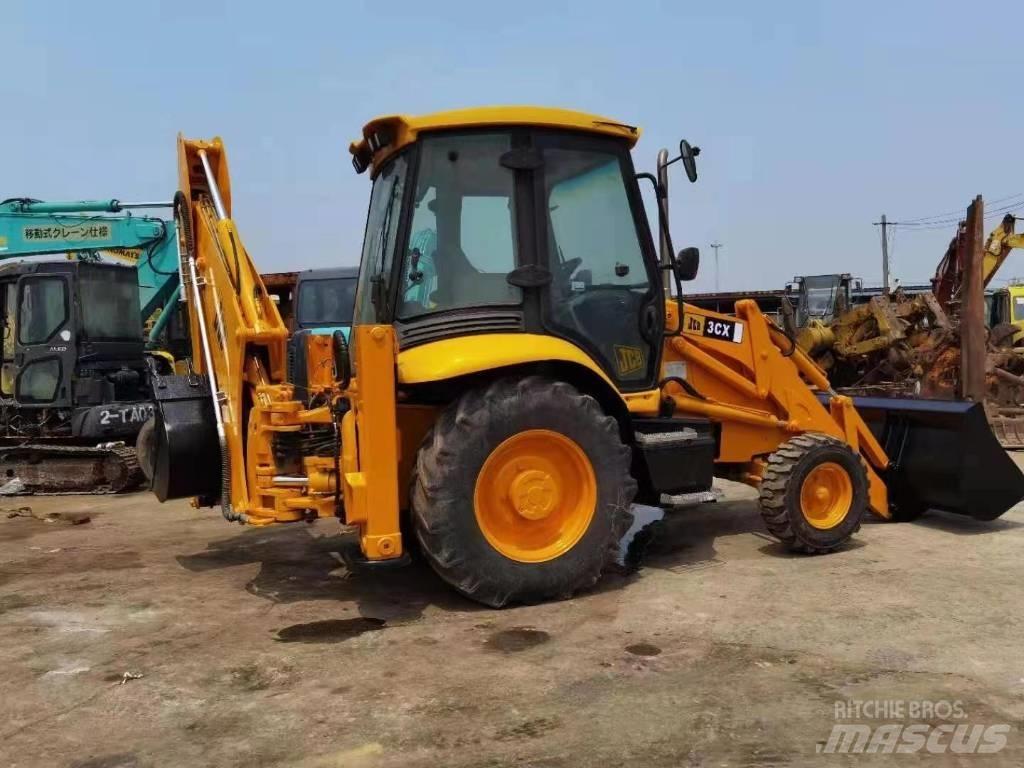 JCB 3 CX Ekskavatori-iekrāvēji