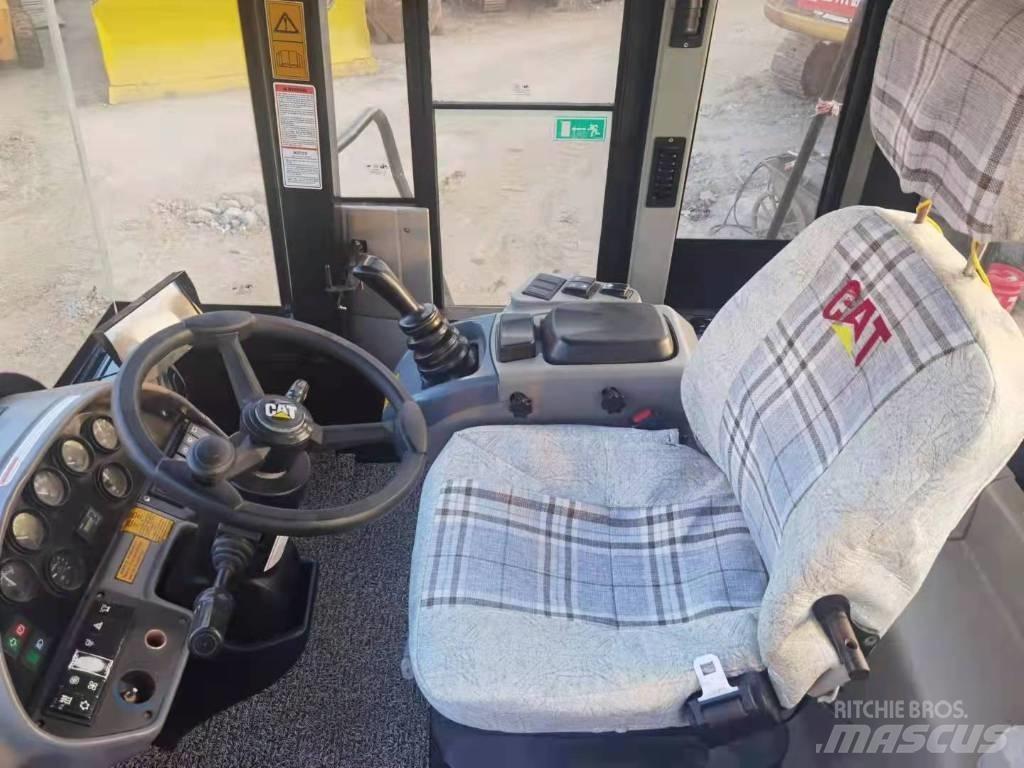 CAT 966 H Iekrāvēji uz riteņiem