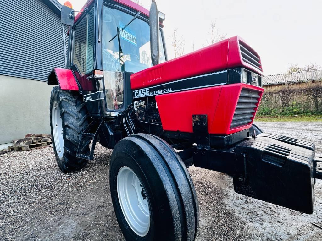 CASE 844 XL Traktori