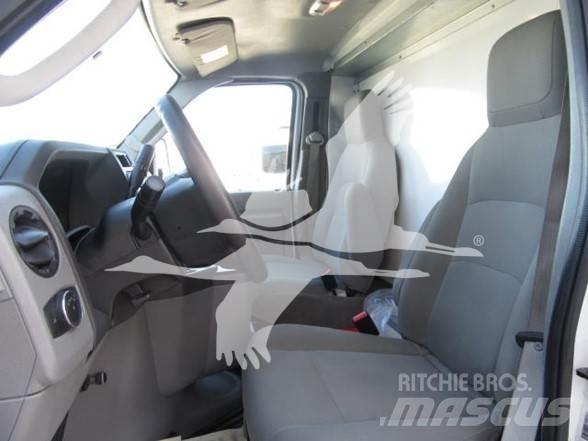 Ford E450 Būvniecība- Citi