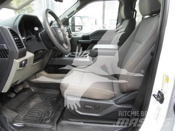 Ford F350 Būvniecība- Citi