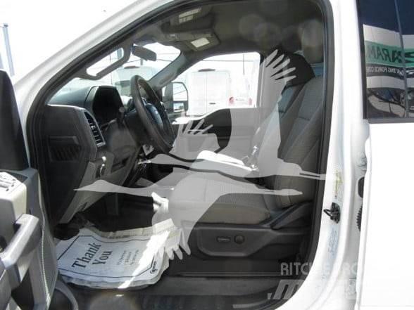 Ford F350 Būvniecība- Citi
