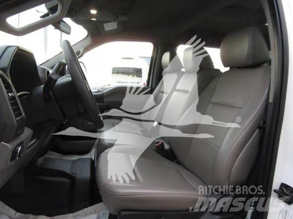 Ford F350 Platformas/izkraušana no sāniem