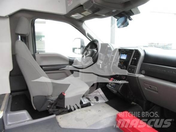 Ford F550 Būvniecība- Citi
