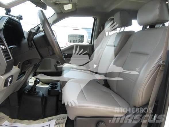 Ford F550 Pašizgāzējs