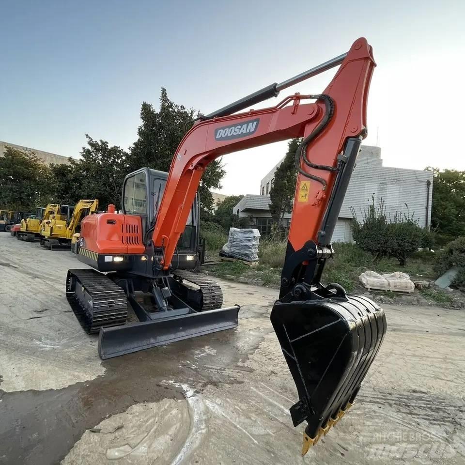 Doosan DX 60 Mini ekskavatori < 7 t