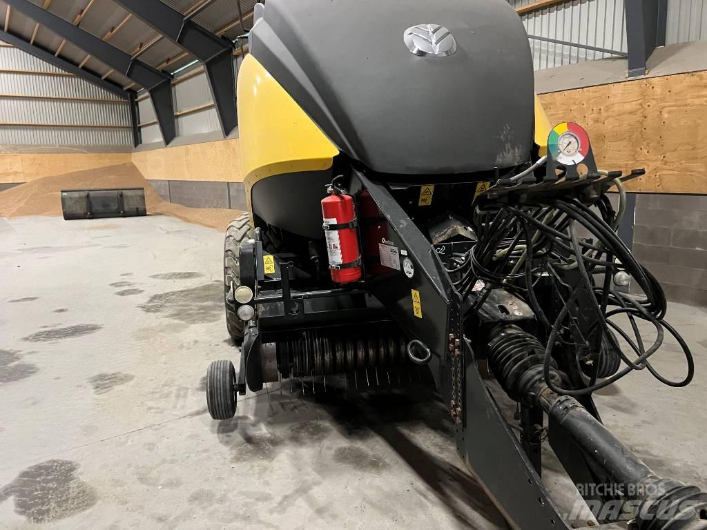 New Holland BB 890 Ķīpu preses