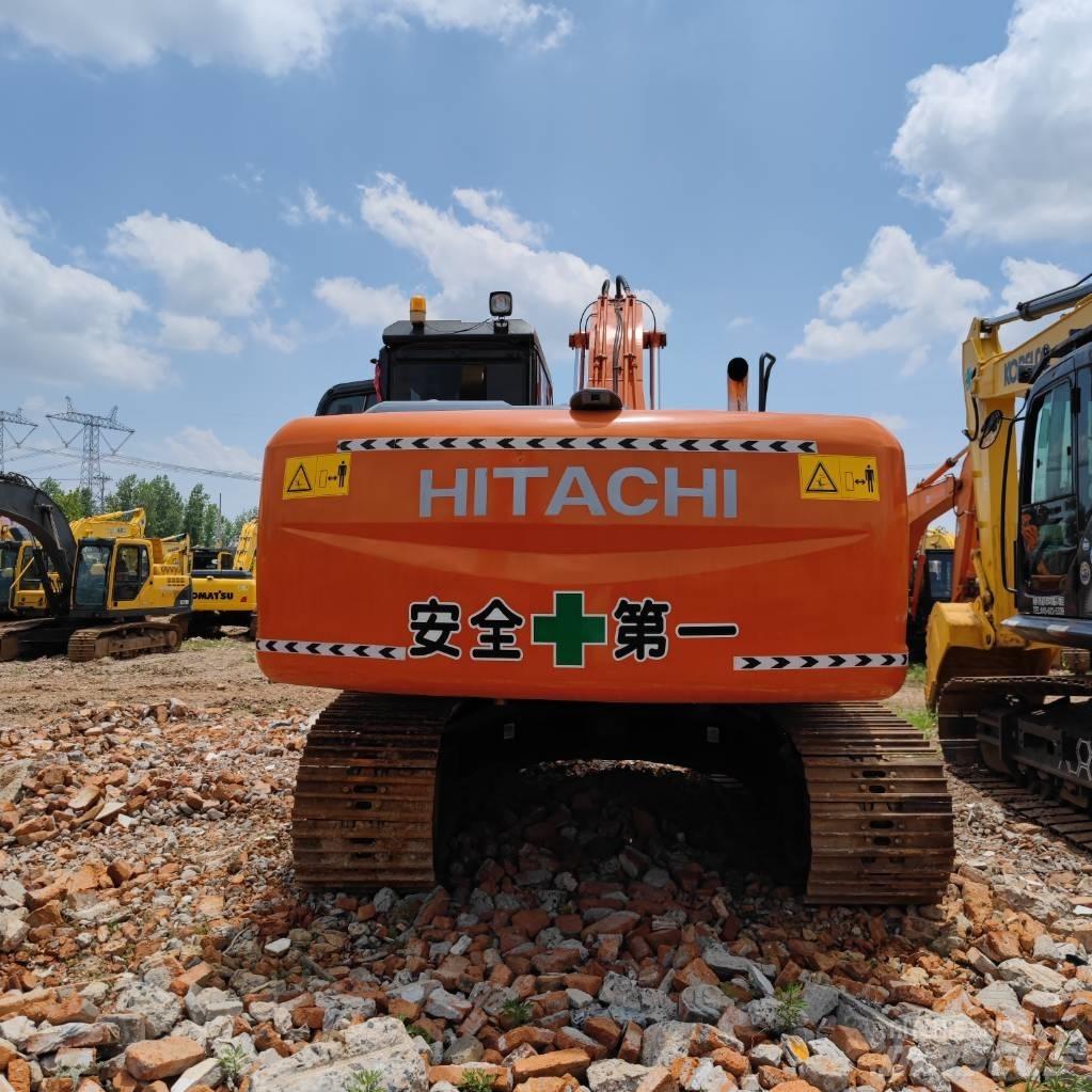 Hitachi ZX 200 Kāpurķēžu ekskavatori