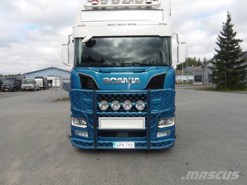 Scania R580 6x2 Treileri ar āķi