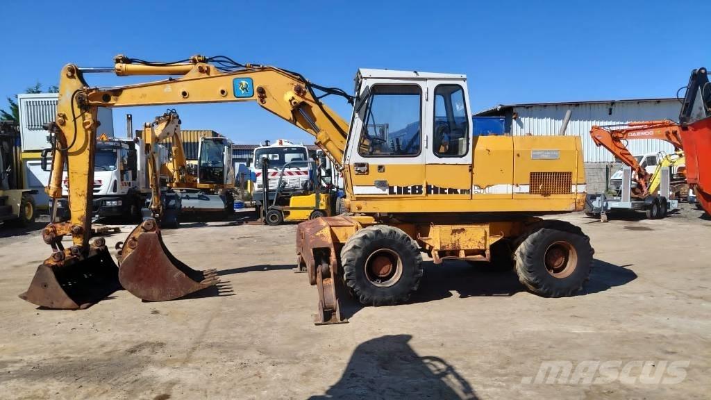 Liebherr A 902 Ekskavatori uz riteņiem