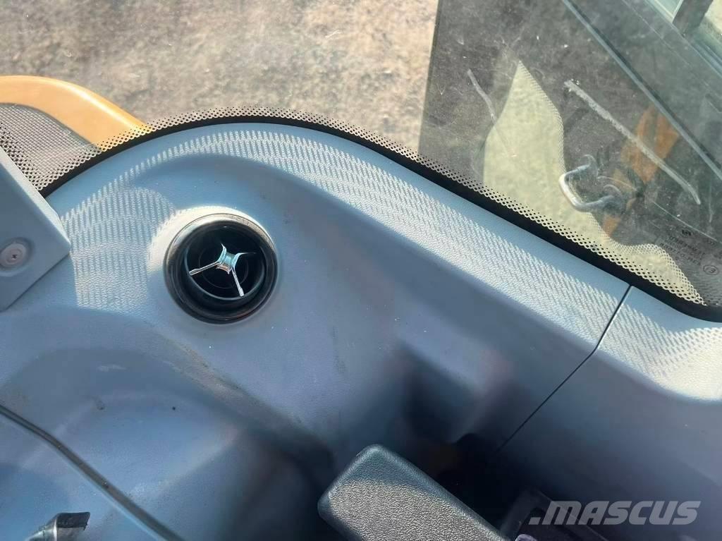 Sany SY 55 C Kāpurķēžu ekskavatori