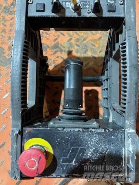 JLG ES3246 Šķerveida pacēlāji
