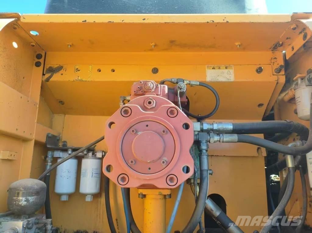 Hyundai R520LC-9T Kāpurķēžu ekskavatori