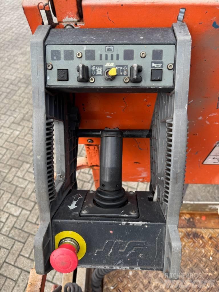 JLG 2646 ES Šķerveida pacēlāji