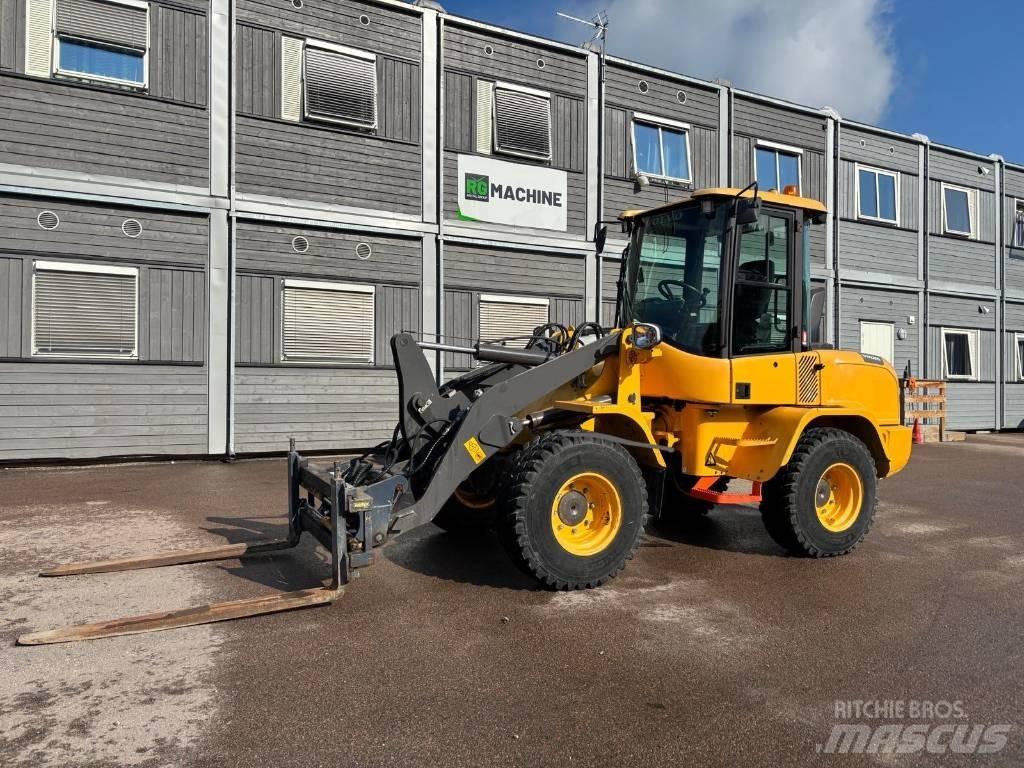 Volvo L 30 GS Iekrāvēji uz riteņiem