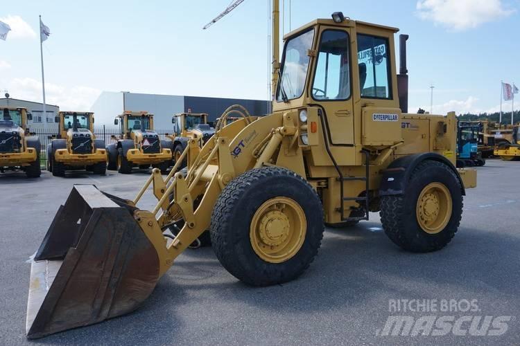 CAT 920 Iekrāvēji uz riteņiem