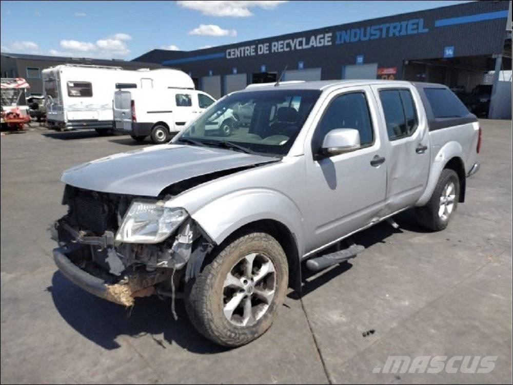 Nissan Navara 1 Vieglais kravas automobilis/izkraušana no sāniem