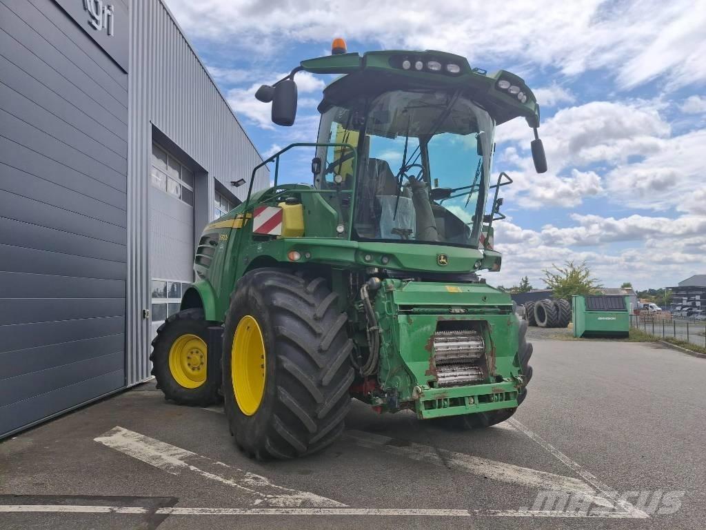 John Deere 7300 i Lopbarības novācēji