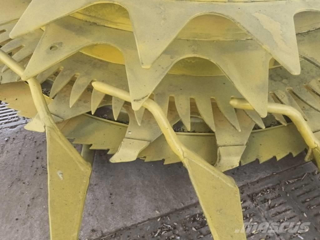 John Deere 7300 i Lopbarības novācēji