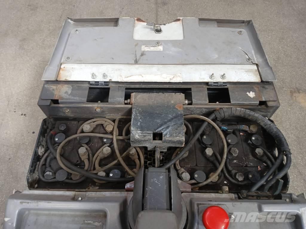 UniCarriers PLP 200 Hidrauliskās stalažas ar platformu