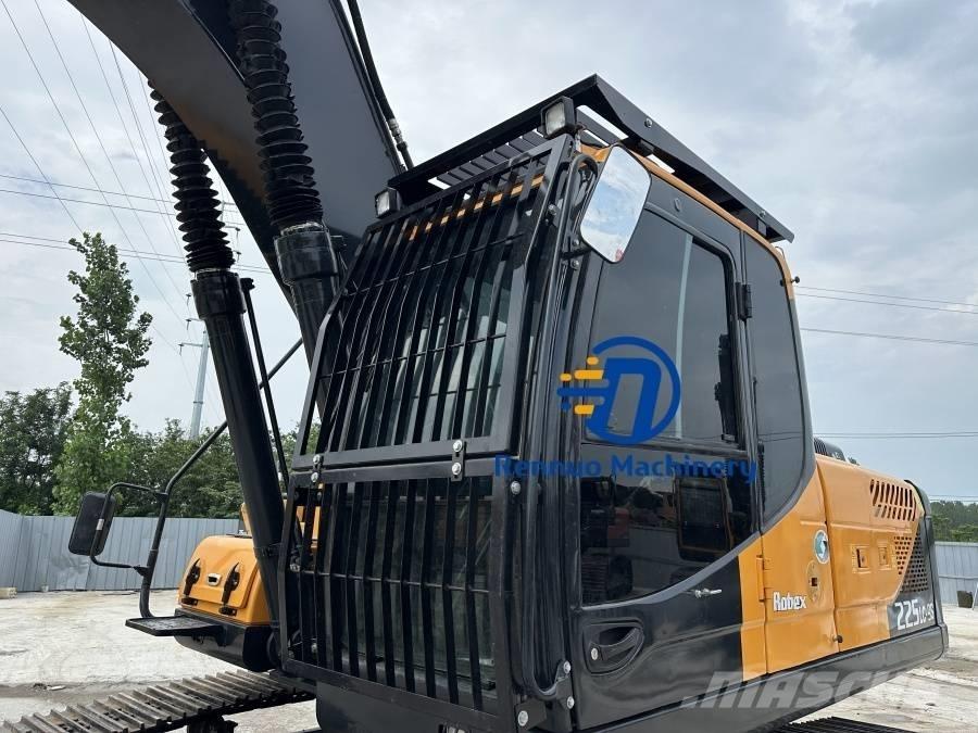 Hyundai 225LC-9S Kāpurķēžu ekskavatori