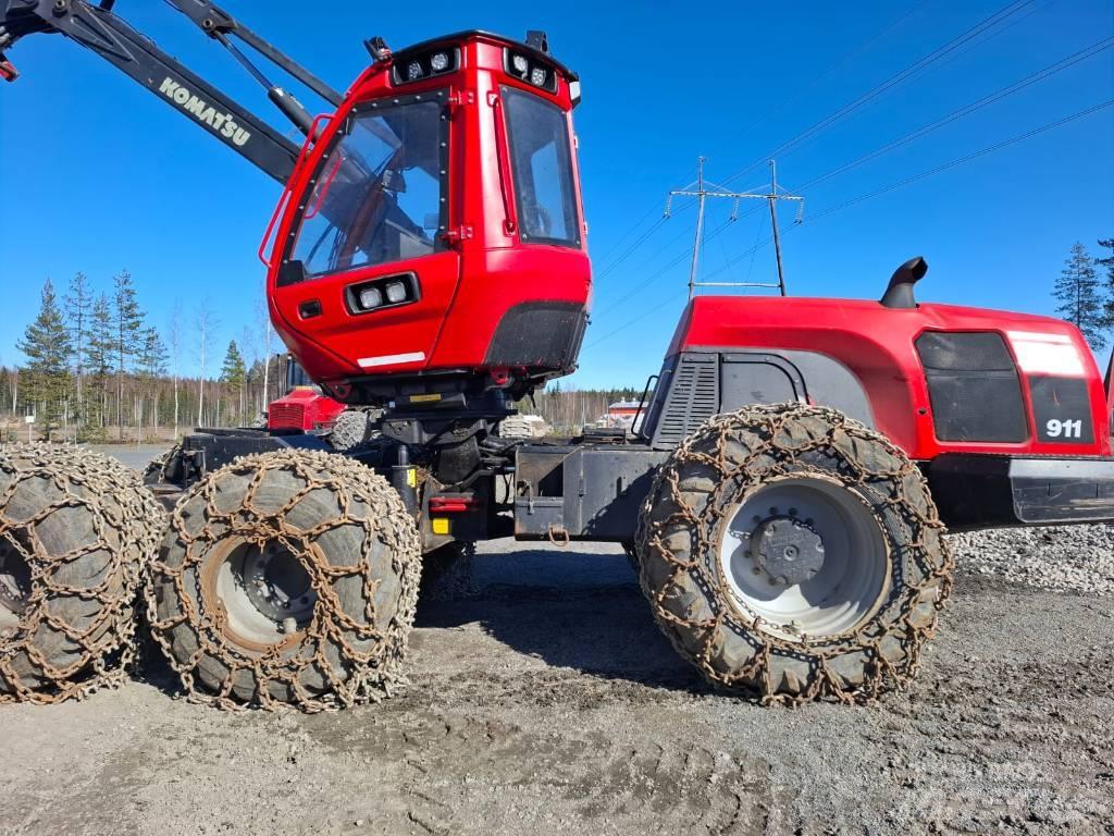 Komatsu 911 Harvesteri