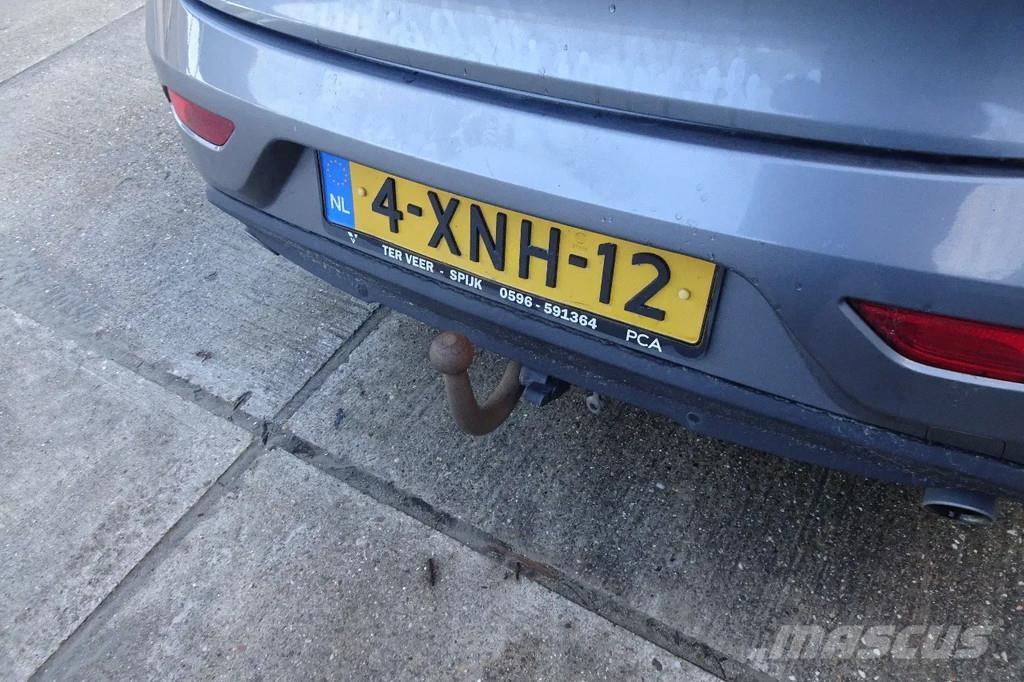 Volvo V40 . Automašīnas