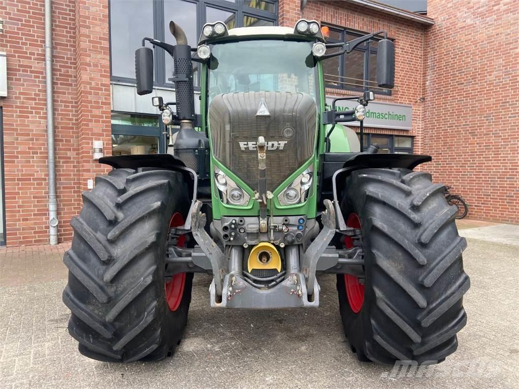 Fendt 828 Vario Traktori