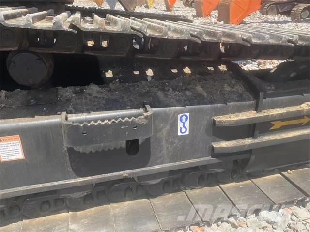 Sany SY215C Kāpurķēžu ekskavatori