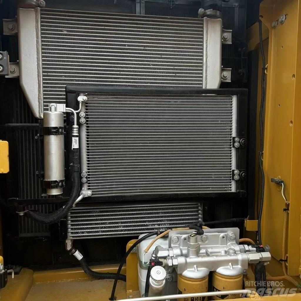 CAT 320 D L Kāpurķēžu ekskavatori