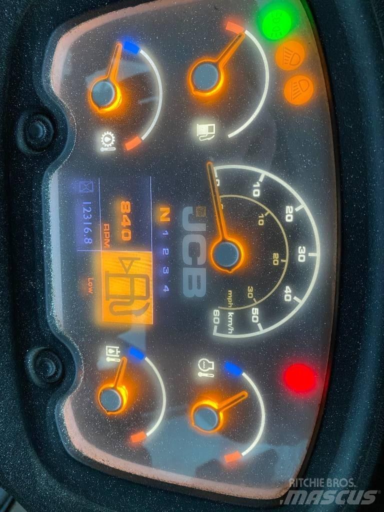JCB 411 HT T4i Iekrāvēji uz riteņiem