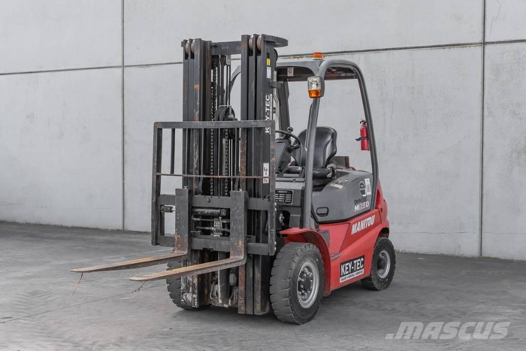 Manitou MI 25 D Tehnika ar dīzeļa dzinēju