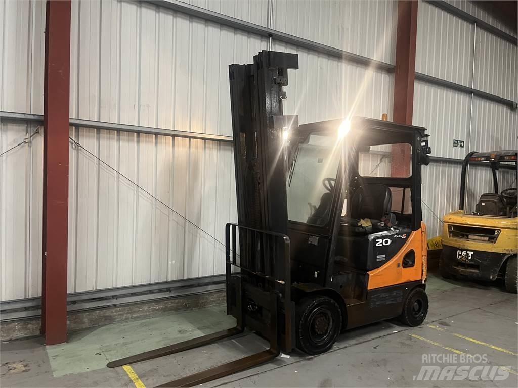 Doosan D20SC-5 Tehnika ar dīzeļa dzinēju