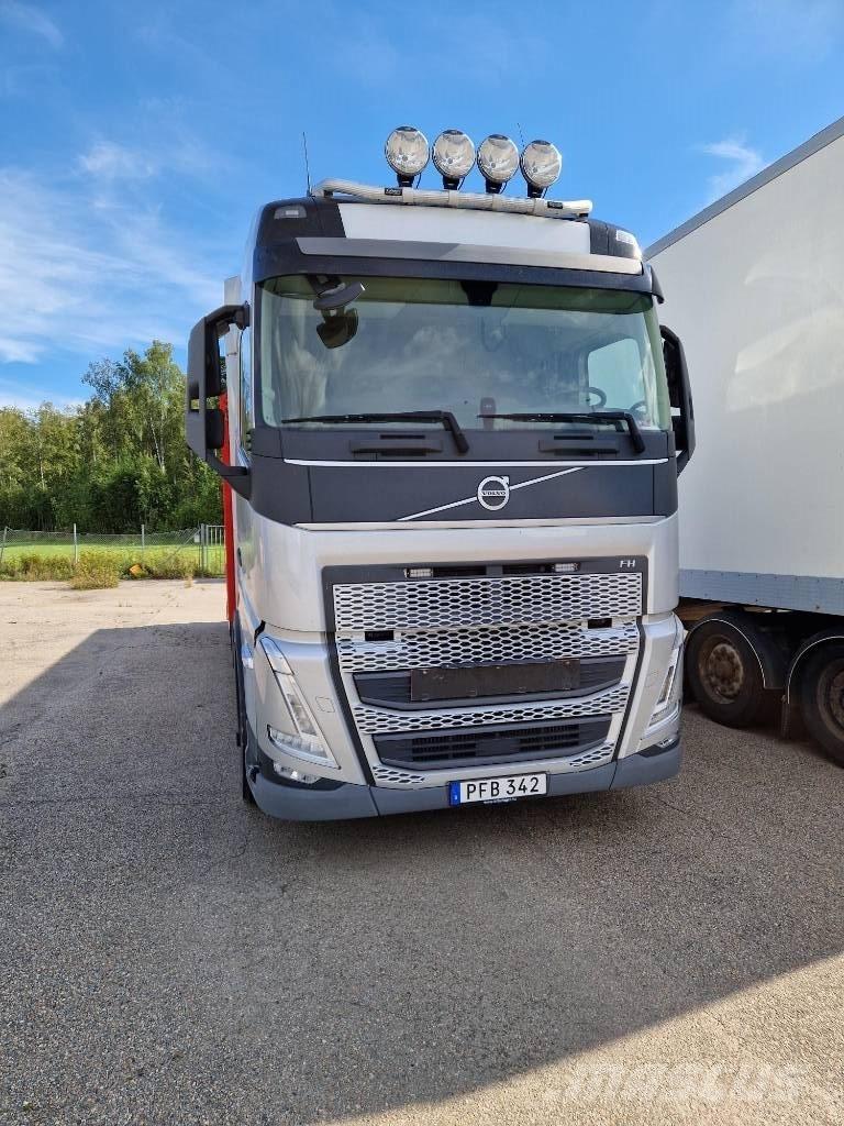 Volvo FH 13 460TC Platformas/izkraušana no sāniem