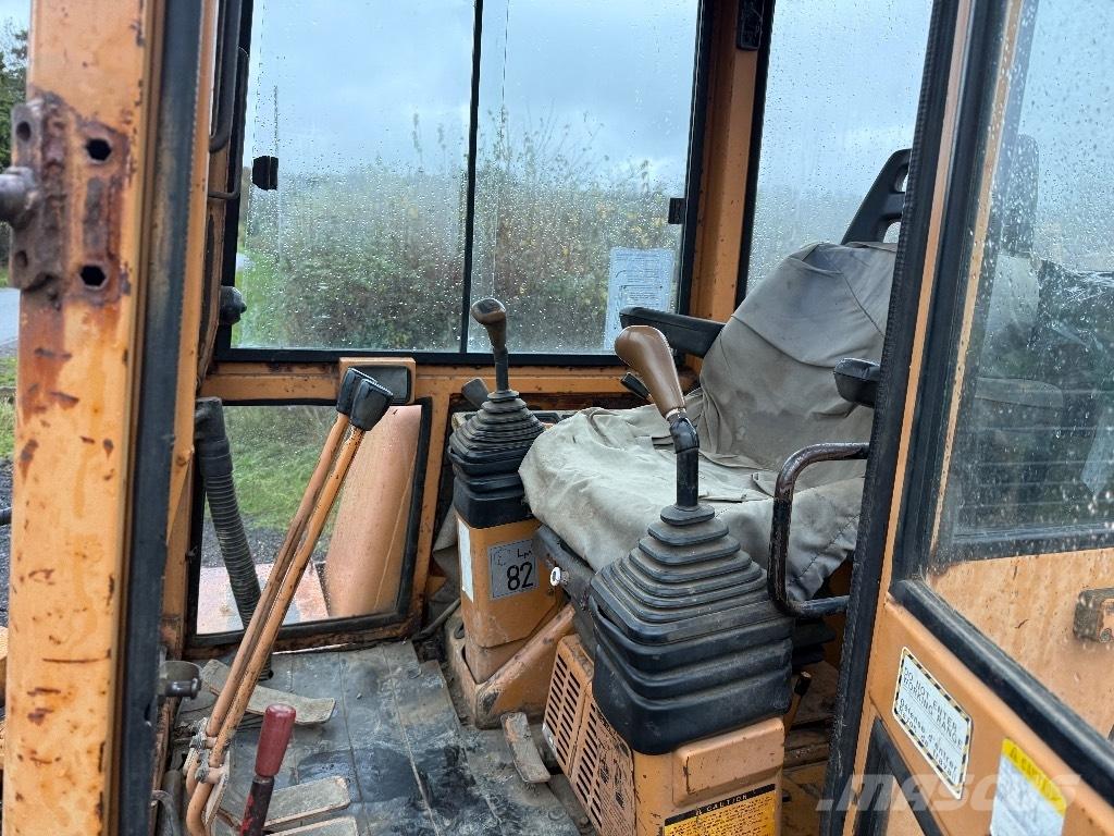 CASE Ck50 Kāpurķēžu ekskavatori