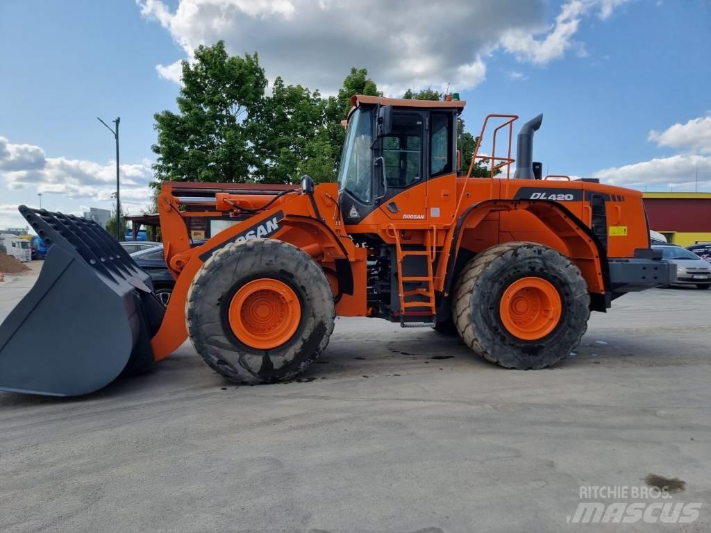 Doosan DL 420-3 Iekrāvēji uz riteņiem