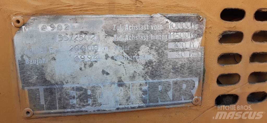 Liebherr A 902 Ekskavatori uz riteņiem