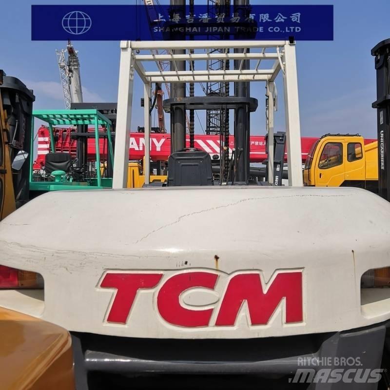 TCM 100 Tehnika ar dīzeļa dzinēju